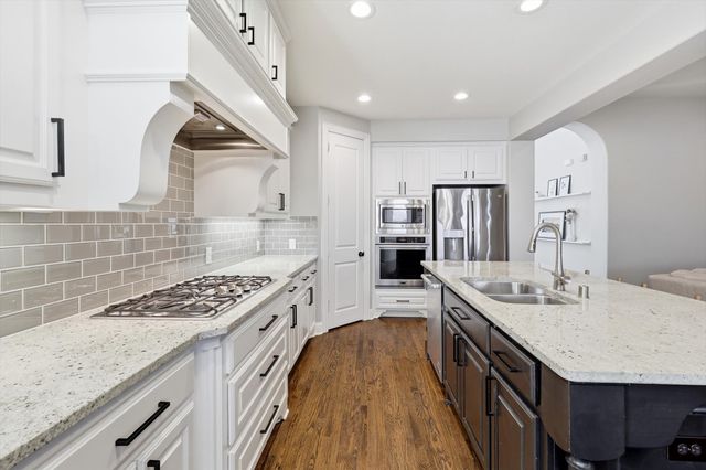 1008 W Bluff Way, Roanoke, TX 76262