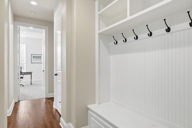 1008 W Bluff Way, Roanoke, TX 76262