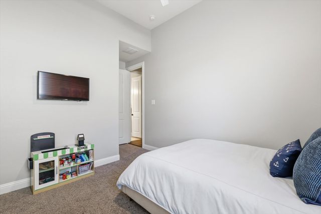 1008 W Bluff Way, Roanoke, TX 76262