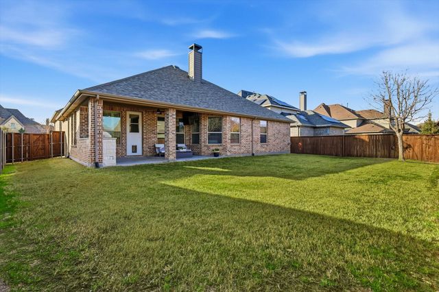 1008 W Bluff Way, Roanoke, TX 76262