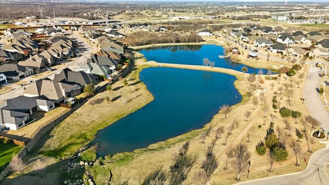 1008 W Bluff Way, Roanoke, TX 76262