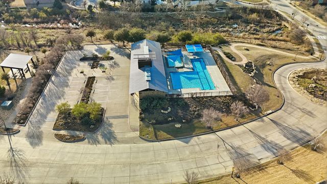 1008 W Bluff Way, Roanoke, TX 76262