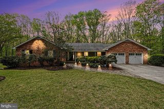 7 RIVER BLUFFS DR, Fredericksburg, VA 22407