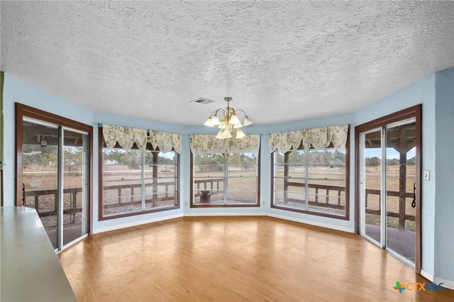 1720 Lower Mission Valley Road, Victoria, TX 77905