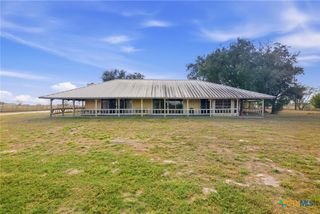 1720 Lower Mission Valley Road, Victoria, TX 77905