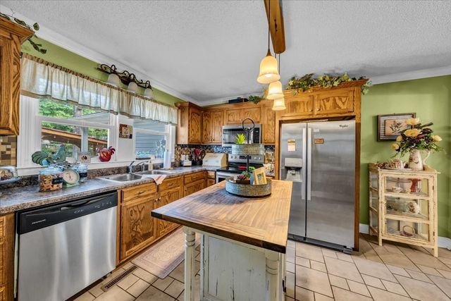 1006 Evins St, Manchester, TN 37355
