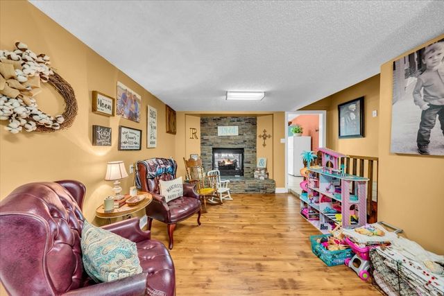 1006 Evins St, Manchester, TN 37355
