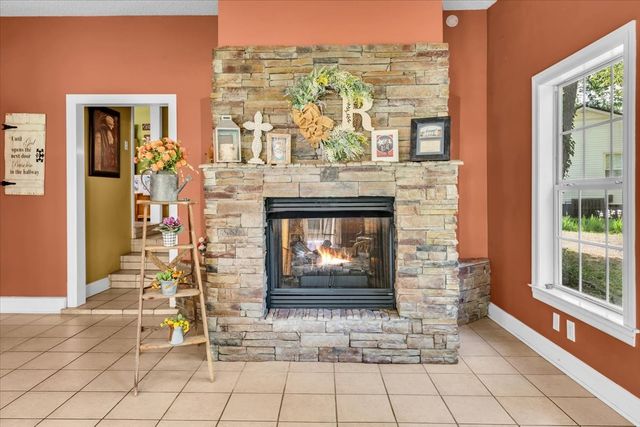 1006 Evins St, Manchester, TN 37355