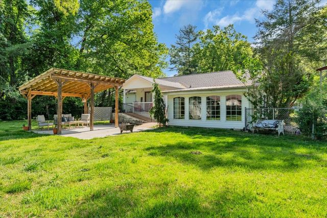 1006 Evins St, Manchester, TN 37355