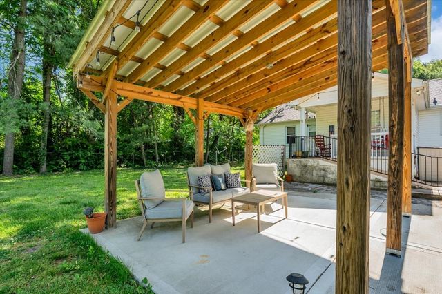 1006 Evins St, Manchester, TN 37355