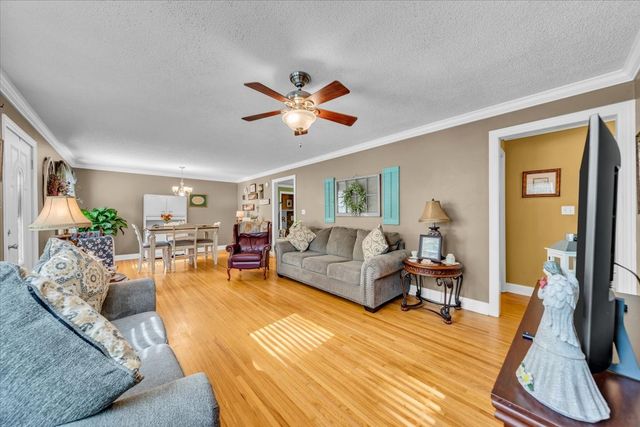 1006 Evins St, Manchester, TN 37355