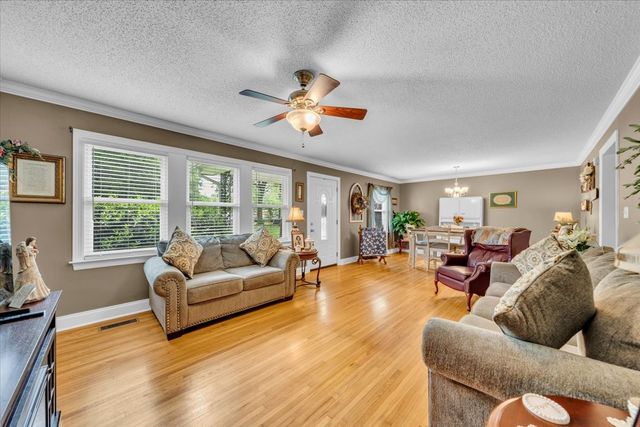 1006 Evins St, Manchester, TN 37355
