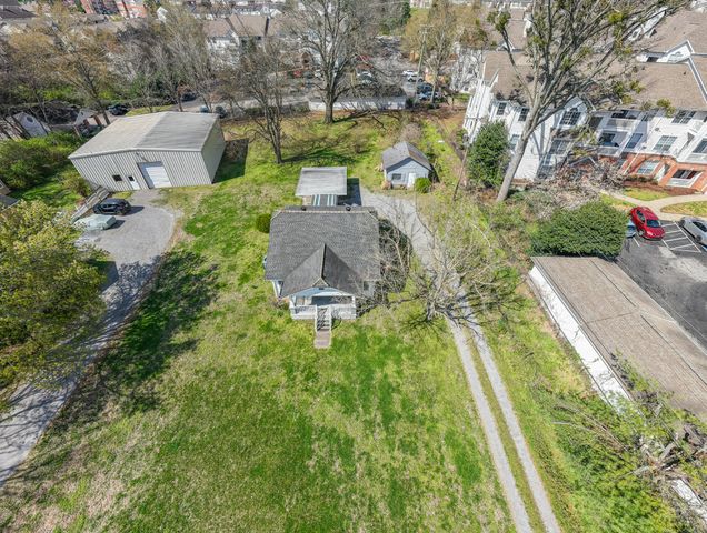 7114 Old Harding Pike, Nashville, TN 37221