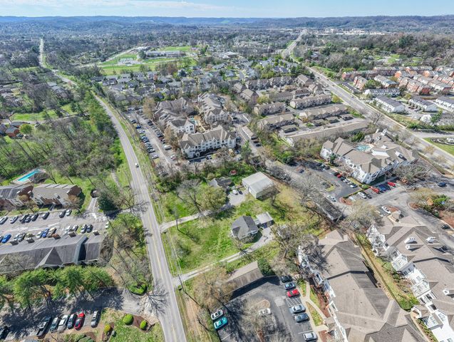 7114 Old Harding Pike, Nashville, TN 37221