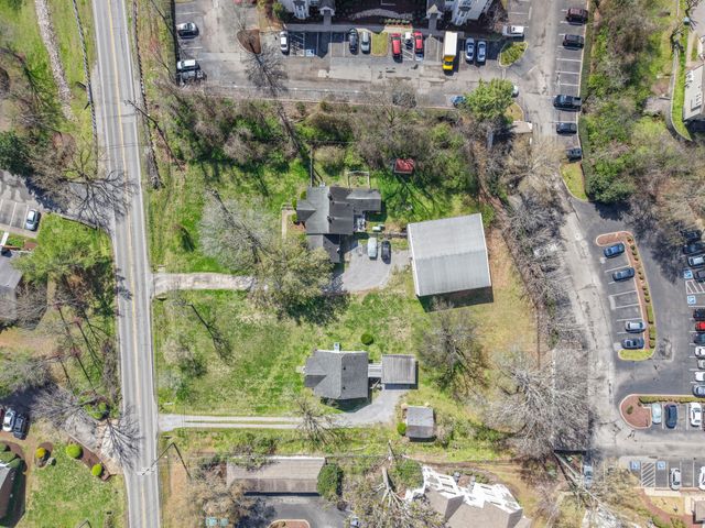 7114 Old Harding Pike, Nashville, TN 37221