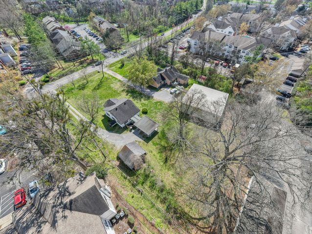 7114 Old Harding Pike, Nashville, TN 37221