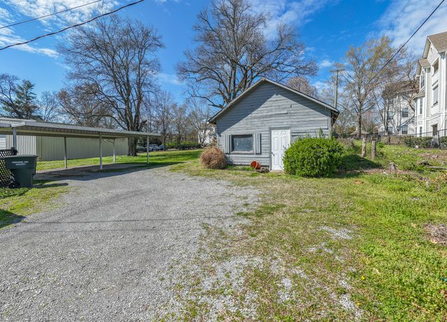 7114 Old Harding Pike, Nashville, TN 37221