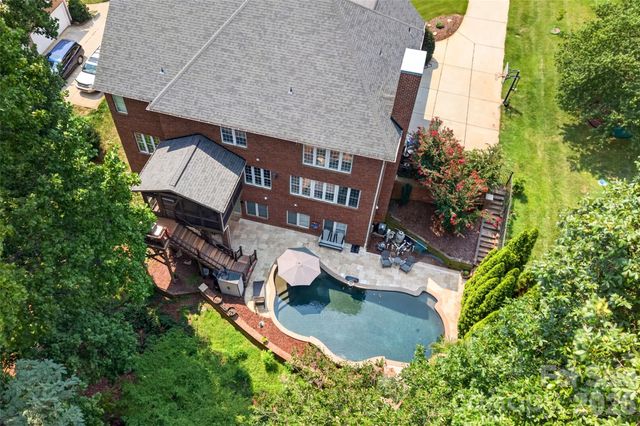 132 Parkside Lane, Mooresville, NC 28117