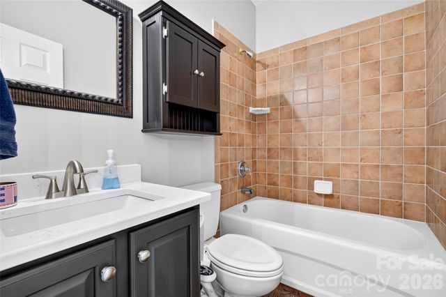 132 Parkside Lane, Mooresville, NC 28117