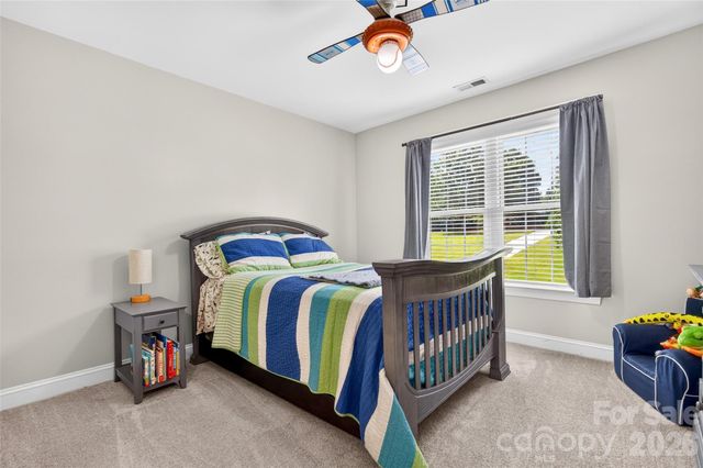 132 Parkside Lane, Mooresville, NC 28117