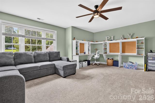 132 Parkside Lane, Mooresville, NC 28117