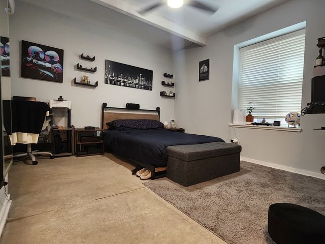 5240 N Winthrop Avenue 106, Chicago, IL 60640