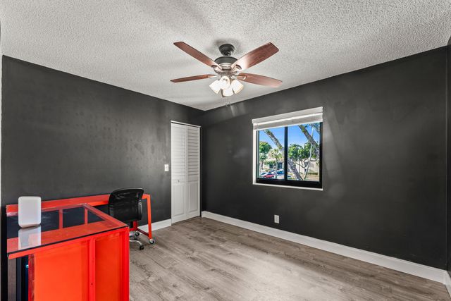 508 Shady Pine Way D2, Greenacres, FL 33415