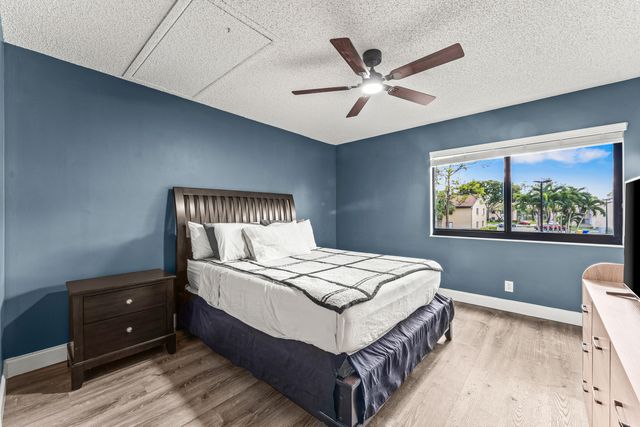 508 Shady Pine Way D2, Greenacres, FL 33415