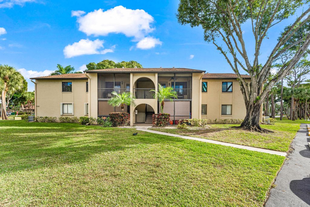 508 Shady Pine Way D2, Greenacres, FL 33415