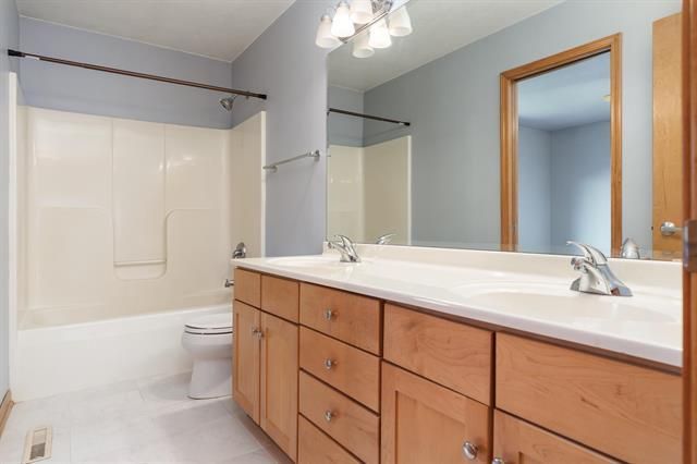 12859 Prairie Meadow Way, Belvidere, IL 61008