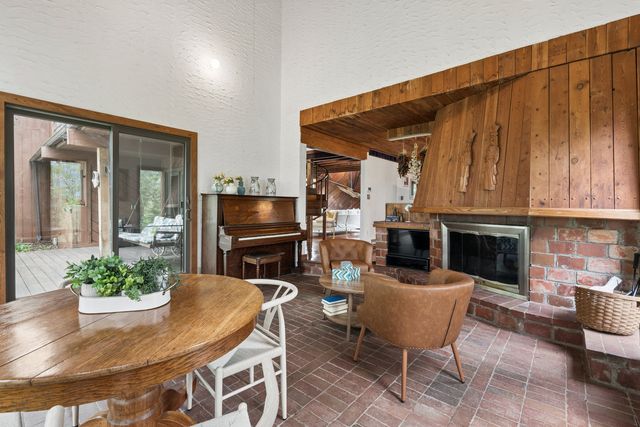 644 Schroeder Road, Coal Valley, IL 61240