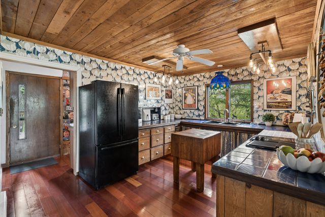 644 Schroeder Road, Coal Valley, IL 61240