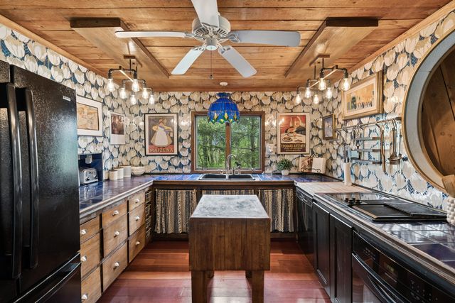 644 Schroeder Road, Coal Valley, IL 61240