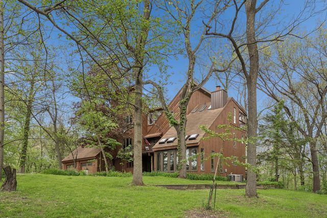 644 Schroeder Road, Coal Valley, IL 61240