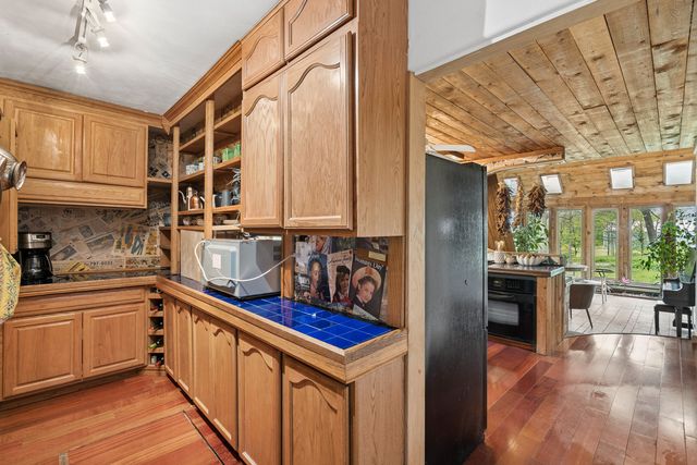 644 Schroeder Road, Coal Valley, IL 61240