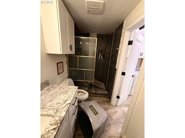 759 S 71ST St, Springfield, OR 97478
