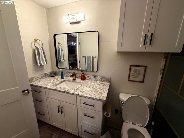 759 S 71ST St, Springfield, OR 97478