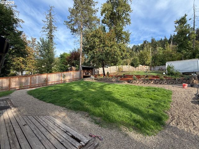 759 S 71ST St, Springfield, OR 97478