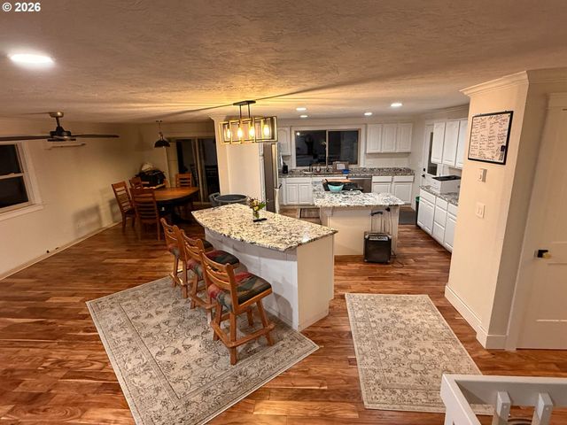759 S 71ST St, Springfield, OR 97478