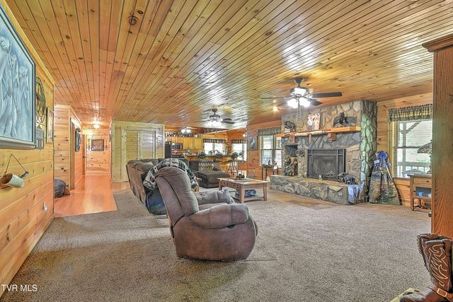 1374 West Allens Bridge Road, Greeneville, TN 37743