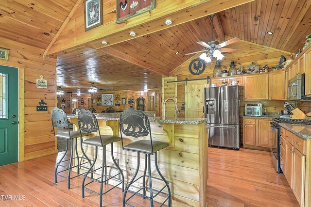 1374 West Allens Bridge Road, Greeneville, TN 37743