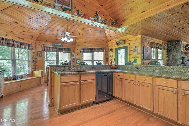 1374 West Allens Bridge Road, Greeneville, TN 37743