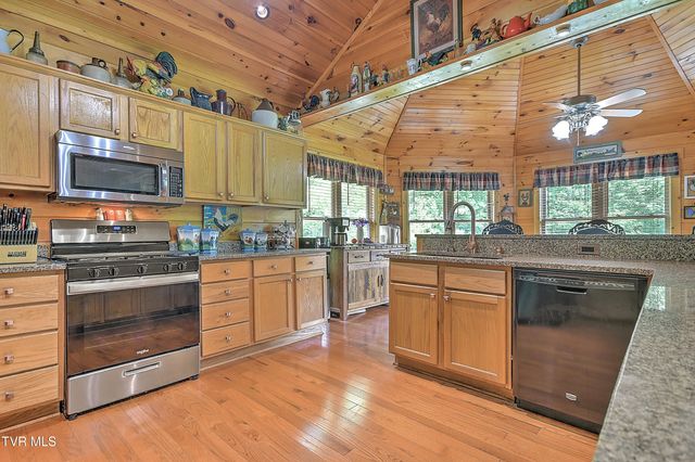 1374 West Allens Bridge Road, Greeneville, TN 37743