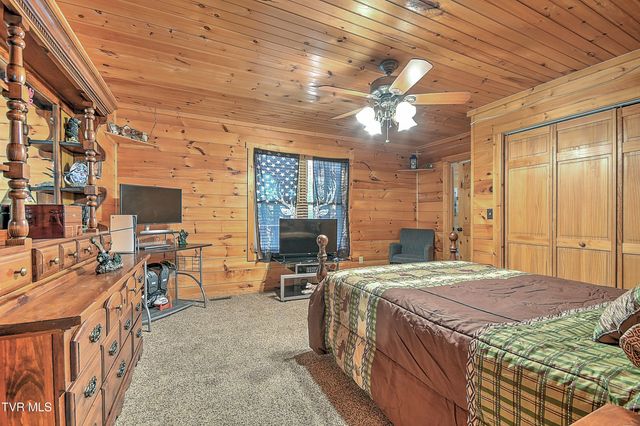 1374 West Allens Bridge Road, Greeneville, TN 37743