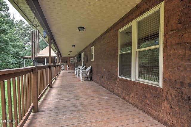 1374 West Allens Bridge Road, Greeneville, TN 37743