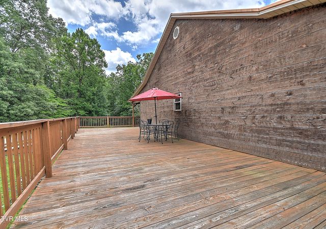 1374 West Allens Bridge Road, Greeneville, TN 37743