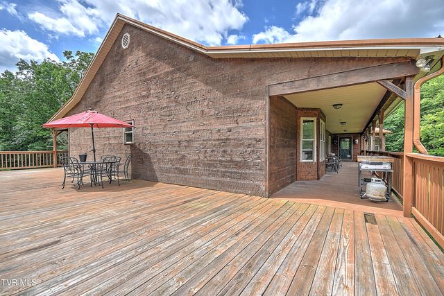 1374 West Allens Bridge Road, Greeneville, TN 37743