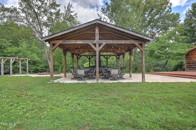 1374 West Allens Bridge Road, Greeneville, TN 37743