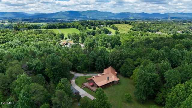 1374 West Allens Bridge Road, Greeneville, TN 37743