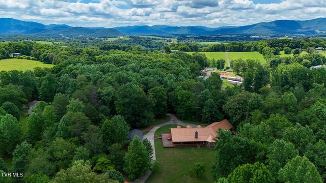 1374 West Allens Bridge Road, Greeneville, TN 37743